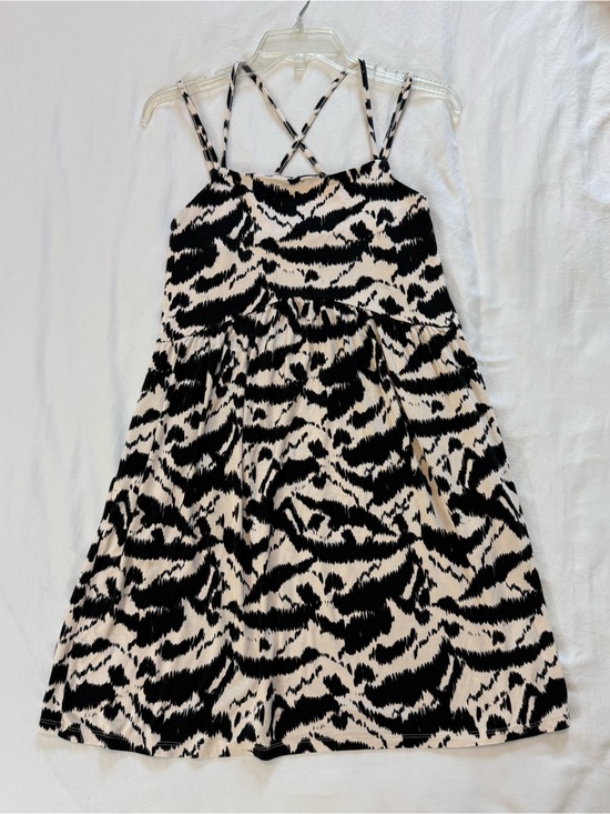 Old Navy Dresses & Skirts - Old Navy Black and Cream Animal-Print Tank, Size M